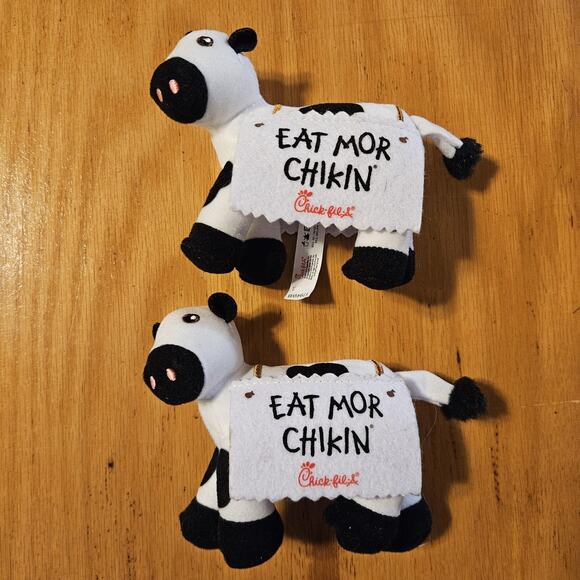 Chick-fil-A Eat Mor Chikin Cow Plush Toys Lot 2 Small Stuffed Animals Promo - Picture 1 of 7